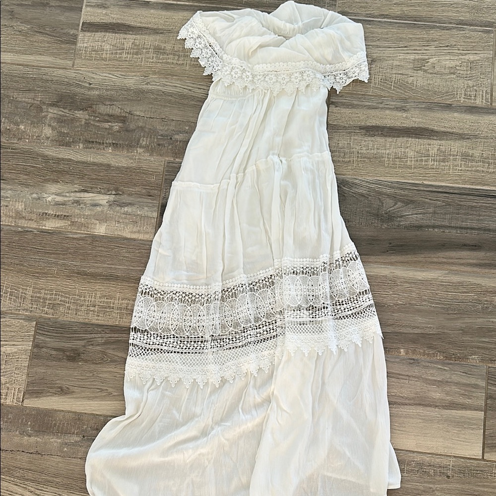 Elegant White Lace Maxi Dress